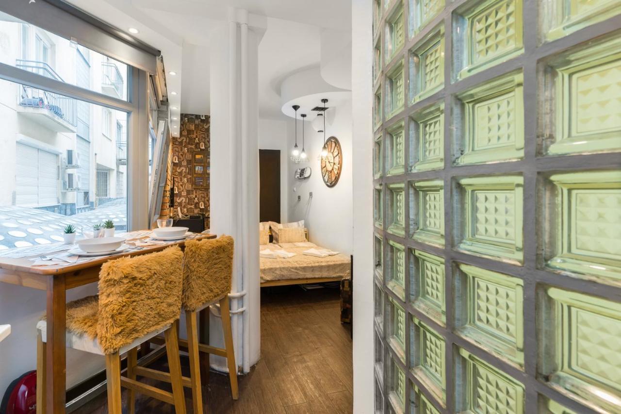 Cheerful Studio Budapest Downtown Exterior photo