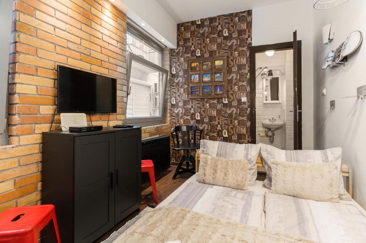 Cheerful Studio Budapest Downtown Exterior photo