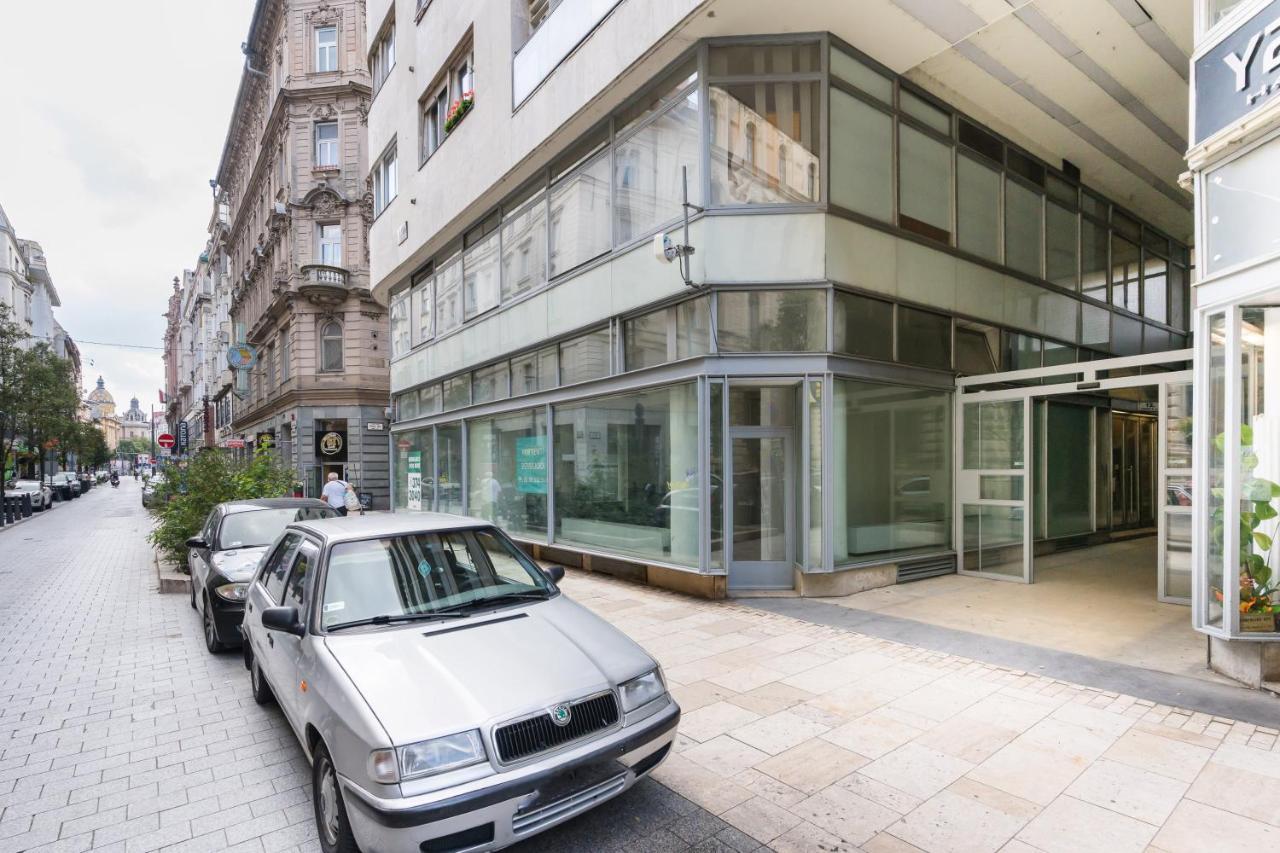 Cheerful Studio Budapest Downtown Exterior photo