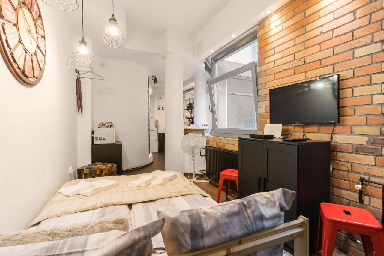 Cheerful Studio Budapest Downtown Exterior photo