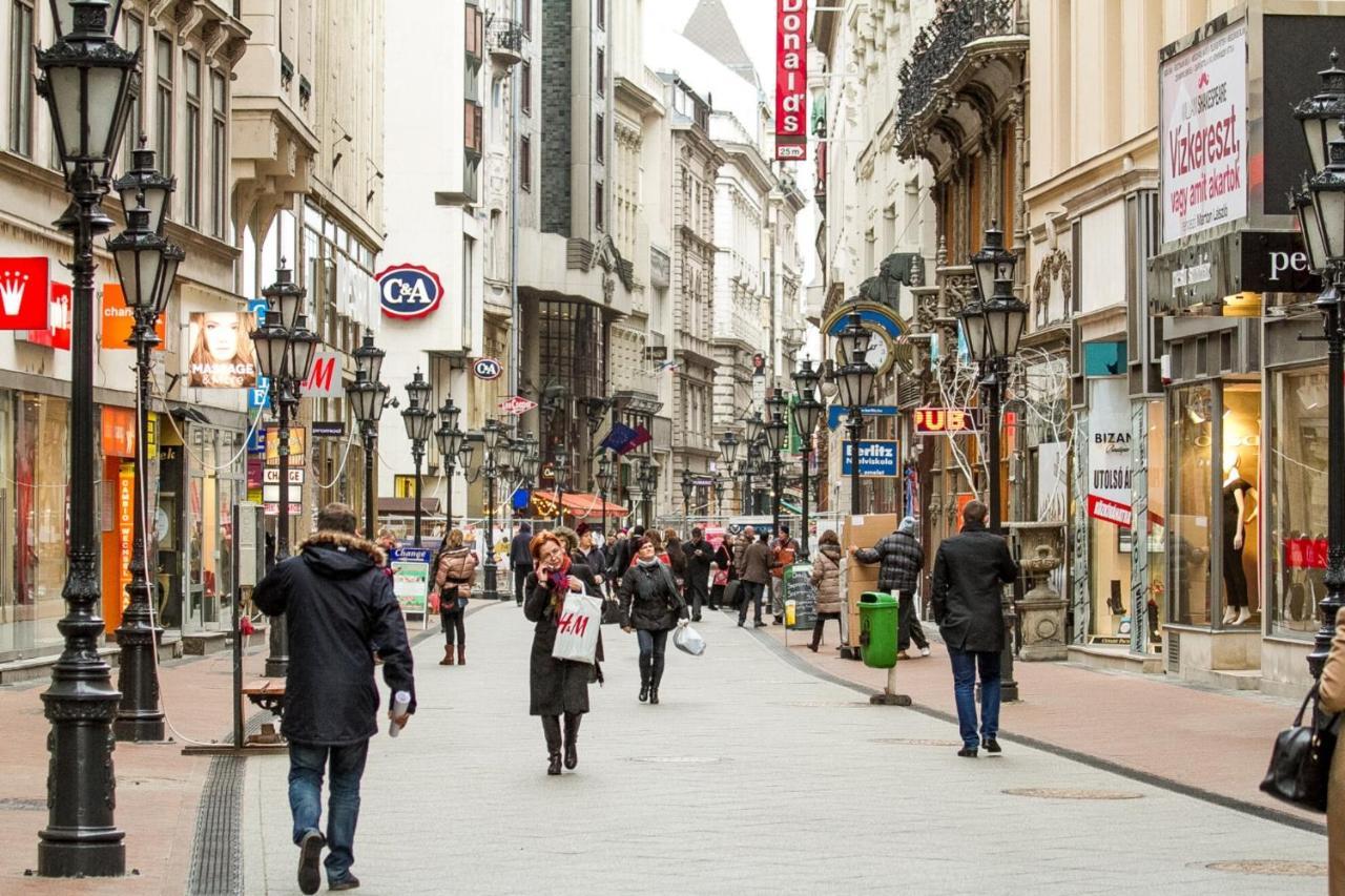 Cheerful Studio Budapest Downtown Exterior photo